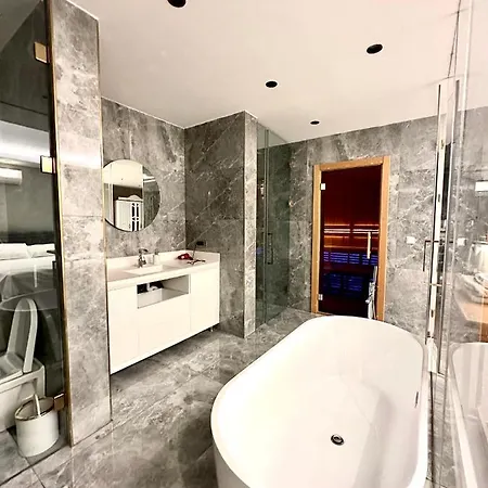 Loft Spa Luex Sauna & Kuevet Apartment