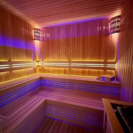 Loft Spa Luex Sauna & Kuevet Apartment